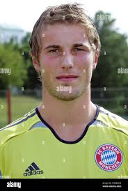 Torhueter Michael Rensing vom FC Bayern Muenchen, aufgenommen am 1.August  2005 bei der Vorstellung der Mannschaft fuer die Bundesliga Saison  2005/2006 in Muenchen. (AP Photo/Diether Endlicher) ----- Goalkeeper Michael  Rensing of FC