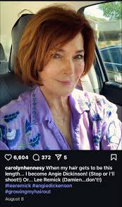 Omg really Portia??? Pick a dress. You're not 14