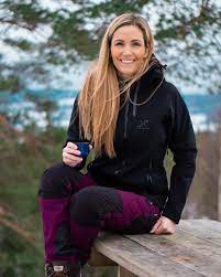 Buy revolution racing at astoundingly low prices without compromising quality. The Brand New Cyclone Jacket Matched With Nordwand Pants For An Everyday Walk In Tap To Get The Look Natureisourplayground Outdoorclothes Womenfashio