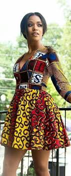 Comment choisir la robe d'été parfaite pour votre morphologie et tendance cette année ? Tenue En Pagne 20 Jolies Modeles De Robes En Pagne Silence Brise African Clothing Styles African Dresses For Women African Clothing