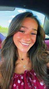 Mia Humphreys's Instagram, Twitter & Facebook