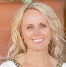 Nicole Redd's Instagram, Twitter & Facebook