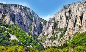 Acesta mai este cunoscut și sub denumirea … AtracÈ›ii È™i Obiective Turistice Cluj Locuridinromania Ro