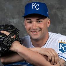 Royals bring up catcher Nick Dini