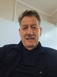 Hello I'm 45 years old, I'm looking for a good partner for me, I don't care  about your finances, I have a business, the most important thing is to be  loyal.. WhatsApp