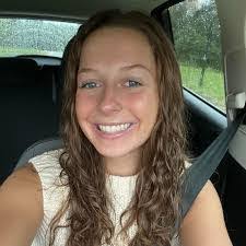 Vanessa Lofton's Instagram, Twitter & Facebook