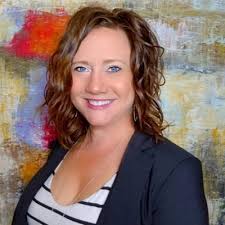 Nikki Elsing's Instagram, Twitter & Facebook