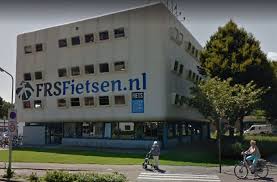 Officiële website van de gemeente zwijndrecht. Foeilelijk Zwijndrechts Gebouw Is Plots Een Monument Dordrecht Ad Nl