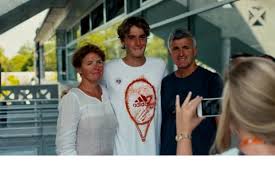 Check spelling or type a new query. Poia Einai H Aysthrh Rwsida Tenistria Mhtera Toy People Amp Style Eidhseis