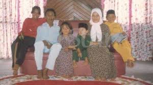 Chords ratings, diagrams and lyrics. 19 Tahun Suami Meninggal Istri Nyanyi Dimana Kan Ku Cari Ganti Ini Liriknya Tribun Batam