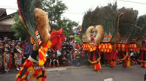 Tari klana topeng pada umumnya ditarikan oleh penari putra. Keunikan Tari Reog Ponorogo Yang Spektakuler Garuda Citizen