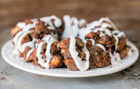 Why choose between french toast and monkey bread on the weekend when you can fuse the two together instead? Pumpkin Spice Monkey Bread Domestically Speaking
