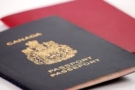 加拿大护照（英語：canadian passport 法語：passeport canadien），是加拿大公民出入本国国境和到国外旅行或居留时, 由加拿大政府发给的证明加拿大公民国籍和身份的合法旅行证件。 å¯å…ç­¾è¯å…¥å¢ƒ154ä¸ªå›½å®¶åŠ æ‹¿å¤§æŠ¤ç…§å…¨çƒæŽ'ä½ç¬¬5 åŠ æ‹¿å¤§ å±…å¤–ç½'