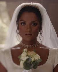 Eloise Bridgerton's 7 Best Costumes From Season 1 of “Bridgerton”