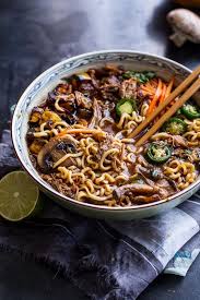 Crockpot Crispy Caramelized Pork Ramen Noodle Soup Karen Recettesdepoulet En 2020 Cuisine Asiatique Recette Asiatique Recettes De Cuisine