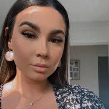 Ebony Lawson's Instagram, Twitter & Facebook