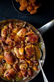 Recette Inspiree Du Maroc Avec De La Cannelle Du Gingembre Et Des Abricots Seches C Est Un Souper Lemon Chicken Chicken Dinner Recipes Mediterranean Recipes