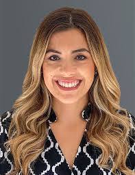 Lisa Rizzuto's Instagram, Twitter & Facebook