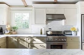 Two tone cabinets with mixed materials. Two Tone Kitchen Cabinet Ideas How To Use 2 Color On Cabinets Apartment Therapy
