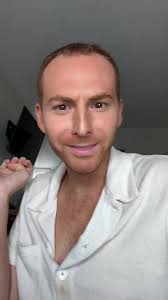 stitch with @centennialworld #billieeilish #peopleschoiceawards #pcas...