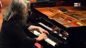 3 / piano concerto in g label : Martha Argerich Plays Schumann S Piano Concerto In A Minor Cond Pappano Rome 19 Nov 2012 Youtube