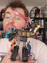 Humorous approach to relationships