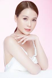 Sam bật mí 8 màu son dịp Tết cho phái đẹp