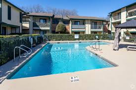 Move into your next 1 bedroom austin apartment with apartments here. Apartments For Rent Austin Tx Under 700