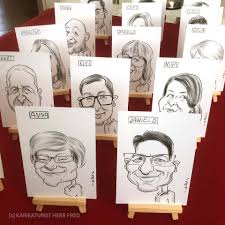Tischkarten zur goldenen hochzeit ideen tischkarten goldene hochzeit tischkarten zur goldenen hochzeit bestellen tischkarten goldene hochzeit vorlagen. Tischkarten Hochzeit Karikatur Zeichnen Lassen Karikaturen Vom Foto