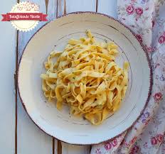Ci volevano le parole di un'amica, dette con il cuore, per farmi fermare. Batuffolando Ricette Tagliatelle Semola E Farro Agli Albumi Con Sugo D Arrosto