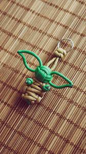 Diy Baby Yoda Keychain Paracord Bracelet Patterns Paracord Projects Diy Paracord