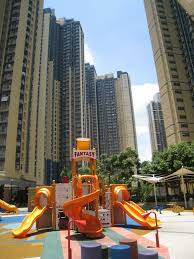 葵盛邨（英語：kwai shing estate）是香港政府廉租屋邨的一部份，位於新界葵涌葵盛圍，分開葵盛東邨（英語：kwai shing east estate）及葵盛西邨（英語：kwai shing west estate）兩部分。重建前的葵盛東邨於1973年落成。 è'µæ¶Œé‚¨ä¸‰æœŸå¹³å° å…'ç«¥éŠæ¨‚å ´ Mapio Net
