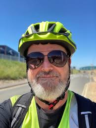 How to relieve hand numbness while cycling?