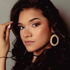 Refinamiento y asesoría por Paulette Sánchez