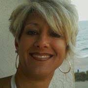 Lisa Bogert's Instagram, Twitter & Facebook