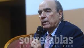 Mirian Coronel acompaño al Intendente de Herlitzka en el acto de Jura de  Bandera