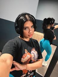 Julia Bayonetta - Free pics, galleries & more at Babepedia