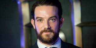 He also performed the lead role in peter pan at the king's theatre, glasgow, in 2011. Cnmne6sbuiwhm