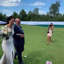 Stejně tak ani netušila, zda by po stvrzení vztahu svatbou toužil i jiří. Langmajer A Gondikova Si Rekli Ano Mame Prvni Exkluzivni Fotky Z Obradu Expres Cz