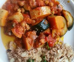 En omdat ik gek ben op de marokkaanse keuken maakte ik deze variant voor jaimy. Marokkaanse Groentetajine Vegetarisch Eten Is Een Feest