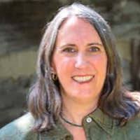 Bridges Burned (Zoe Chambers Mysteries, #3) by Annette Dashofy