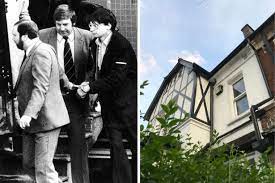 The evil killer would lure the victims back to his north london home with offers of food or alcohol before murdering them. Des On Itv What It S Like Living In The North London Flats Where Dennis Nilsen Killed His Victims Mylondon