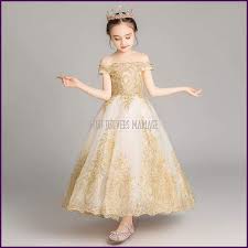 Elle sera, pendant les mois de préparatifs et lors de votre journée de mariage, la personne ressource. Robe De Demoiselle D Honneur Romantique Or Avec Broderie Mon Univers Mariage