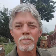 Who is a good pool builder in the Highland Lakes area of Central Texas?