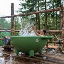 Das knisternde feuer beobachten und sich fest aneinander kuscheln. Dutchtub Original Von Weltevree Connox