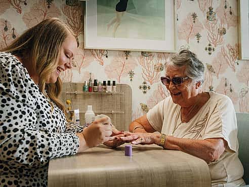 Gel manicure and pedicure treatment near Blackfen