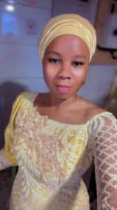 Nunca mires a alguien por debajo, admira sus zapatos