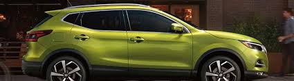 The nissan rogue sport, which fits into the narrow niche between the wee kicks and the rogue, is the latest of the japanese automaker's models to receive an overhaul. Does Apple Carplay Come Standard Inside The 2020 Nissan Rogue Sport