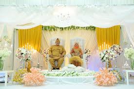 Ada 20 gudang lagu klasik melayu terbaru, klik salah satu untuk download lagu mudah dan cepat. Tema Perkahwinan Melayu Klasik Moden Modern Malaysian Wedding Majlis Perkahwinan Putri Razie At Klang Selangor Malaysia Foto Perkawinan Perkawinan Klasik