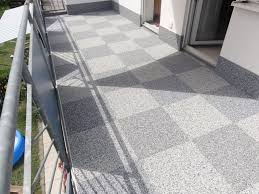 Finde die holzfliesen zwar ganz schön, halte sie für den balkon aber eher für ungeeignet. Balkonsanierung Mit Renofloor Stressfrei Und Frostsicher Sanieren